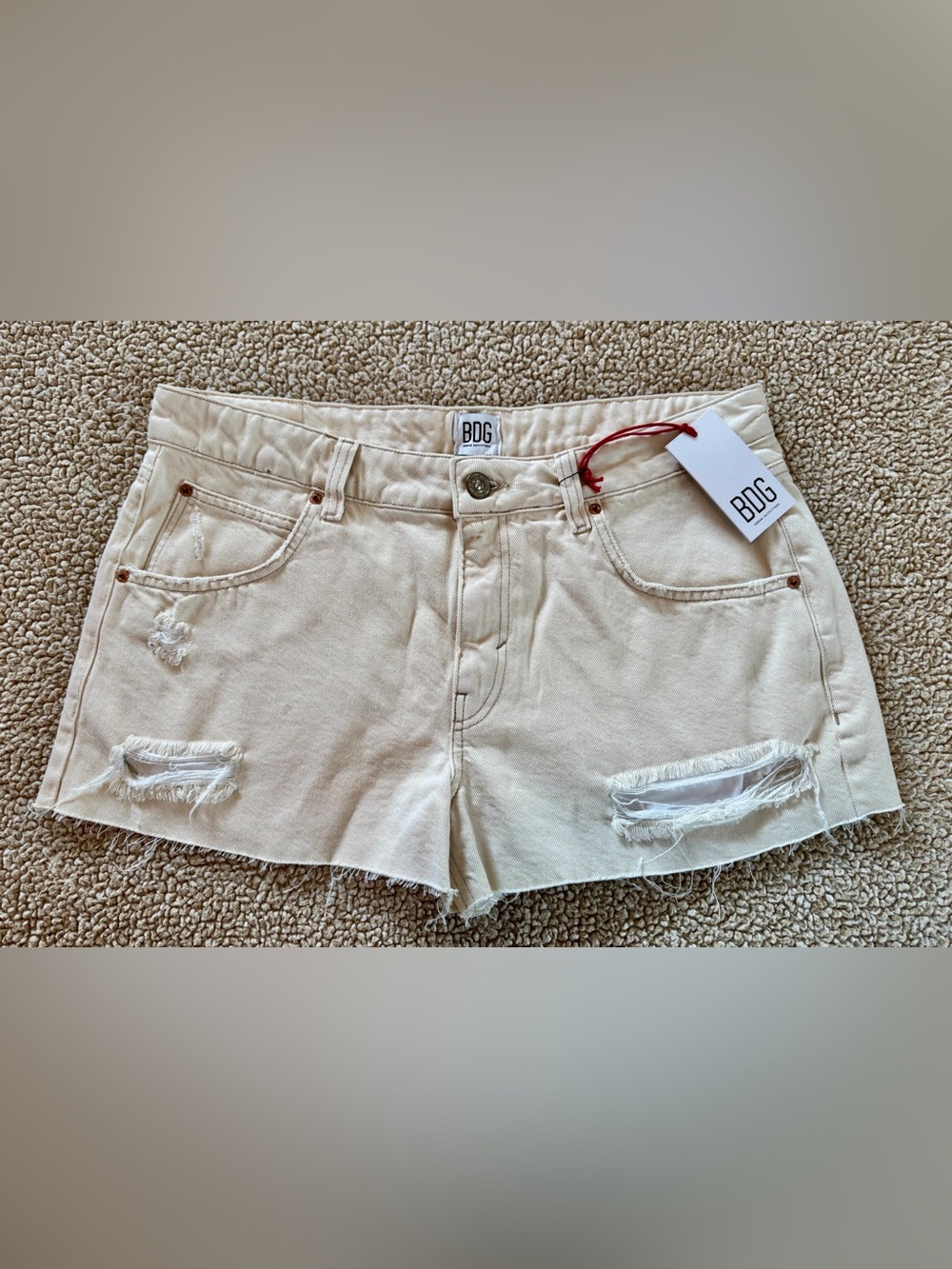 BDG Urban Outfitters Cream Distressed Denim Shorts 32 Boho Festival NWT